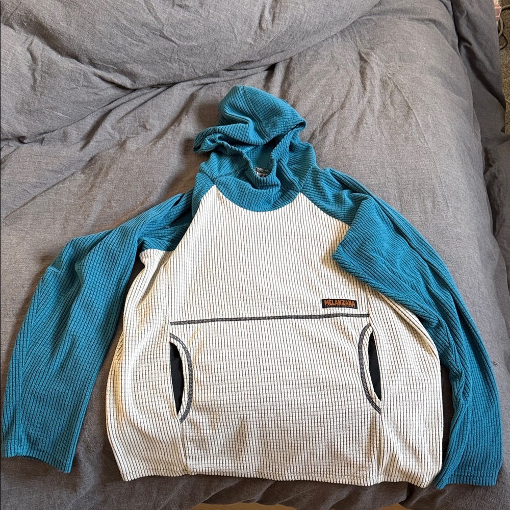 Melanzana teal and gray kid XL